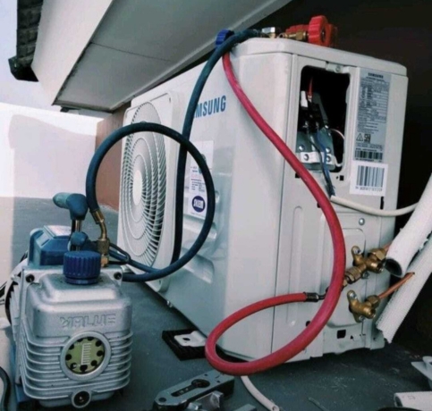 Air Conditioner Gas Charging and Compressor Repair